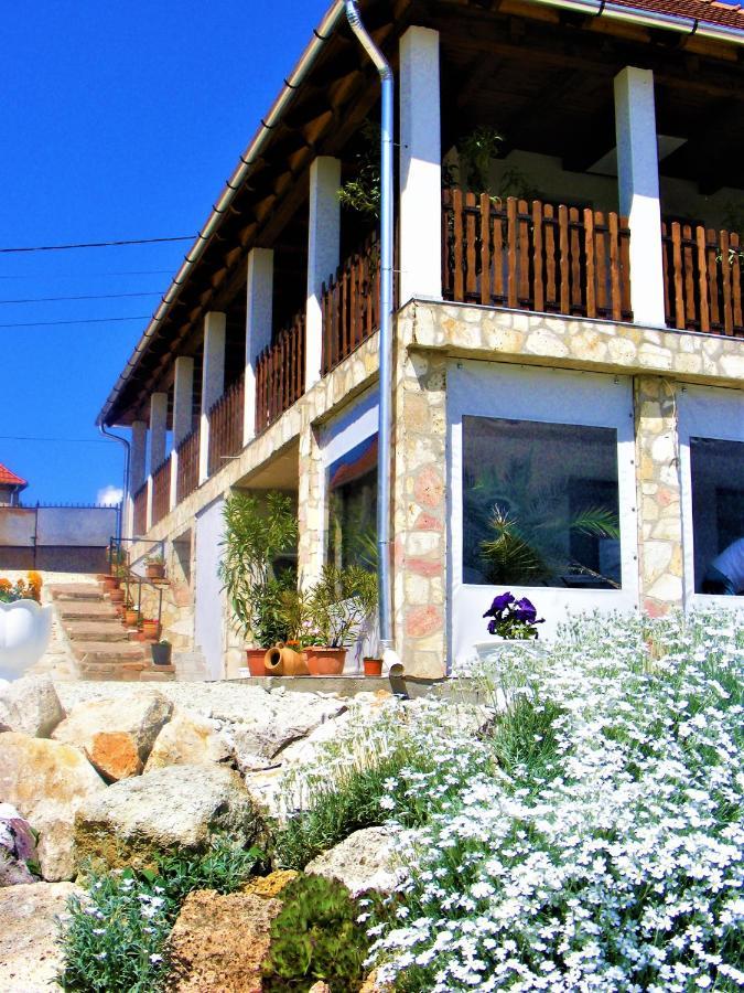 Tokaj Hill Panorama Guesthouse Szerencs Exterior foto
